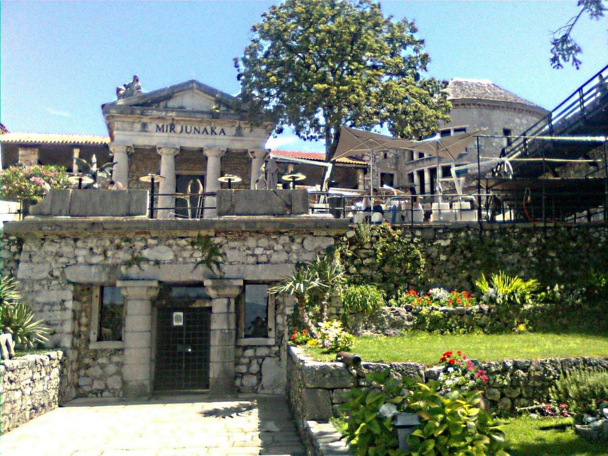 Charming Rijeka City Center Apartment Renee Exterior foto